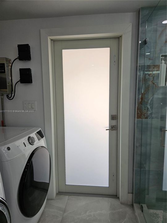 最近售出: $639,000 (5 贝兹, 2 浴室, 1484 平方英尺)