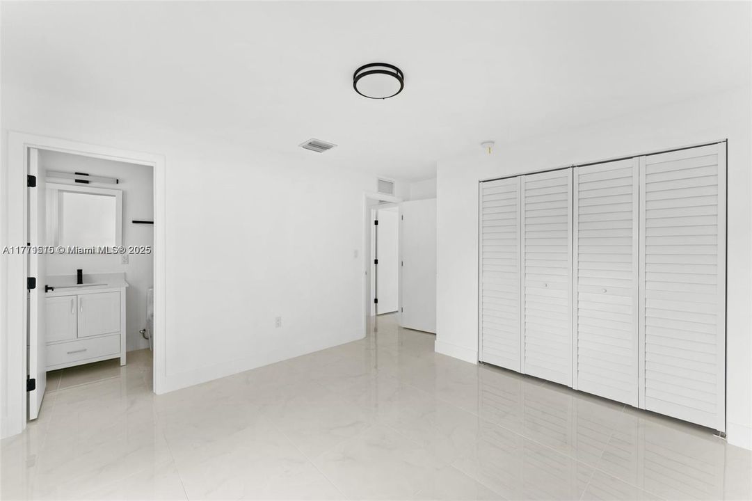 Recently Rented: $3,900 (4 beds, 2 baths, 0 Square Feet)