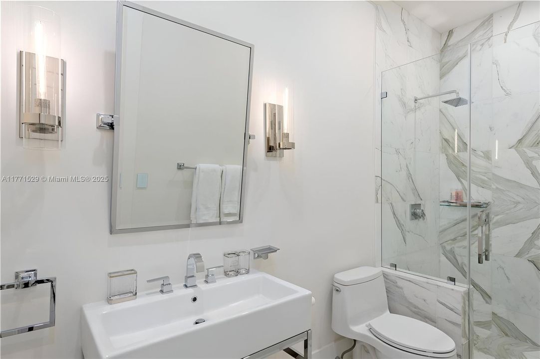 For Sale: $4,100,000 (3 beds, 3 baths, 2761 Square Feet)