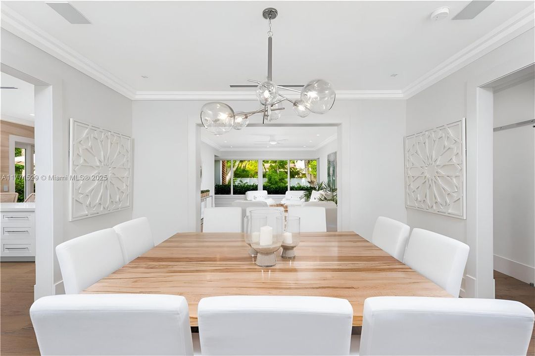 For Sale: $4,100,000 (3 beds, 3 baths, 2761 Square Feet)