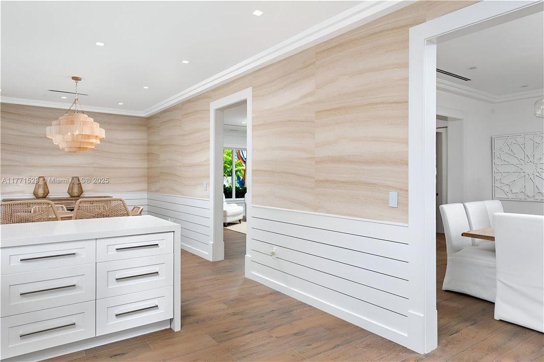 For Sale: $4,100,000 (3 beds, 3 baths, 2761 Square Feet)