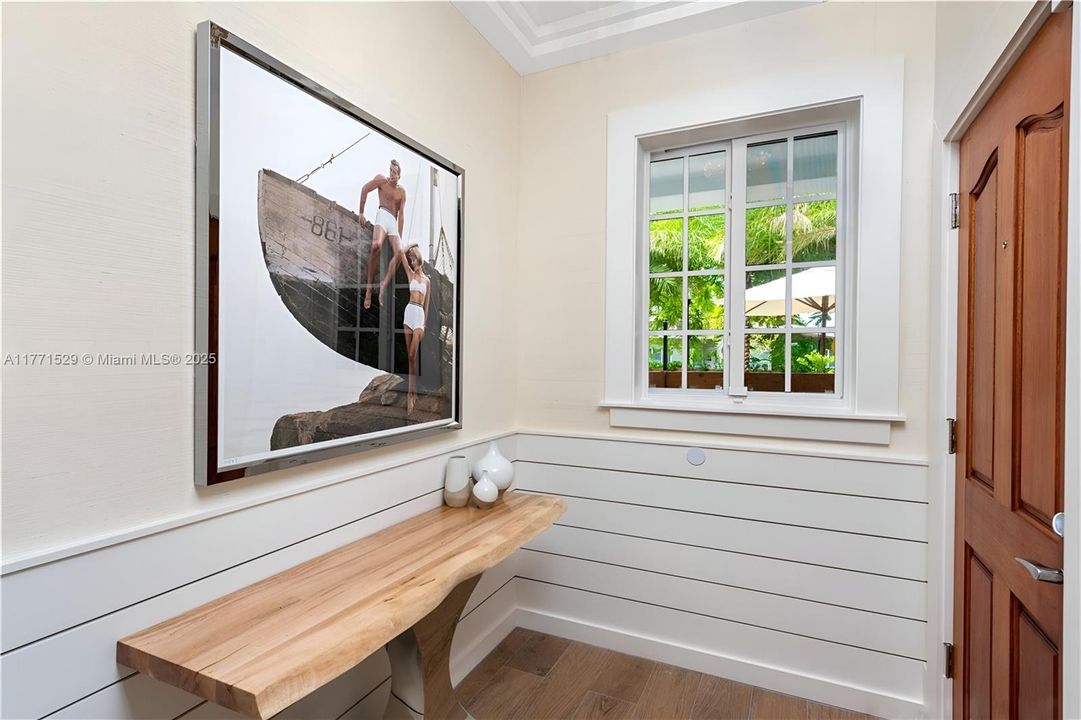 For Sale: $4,100,000 (3 beds, 3 baths, 2761 Square Feet)