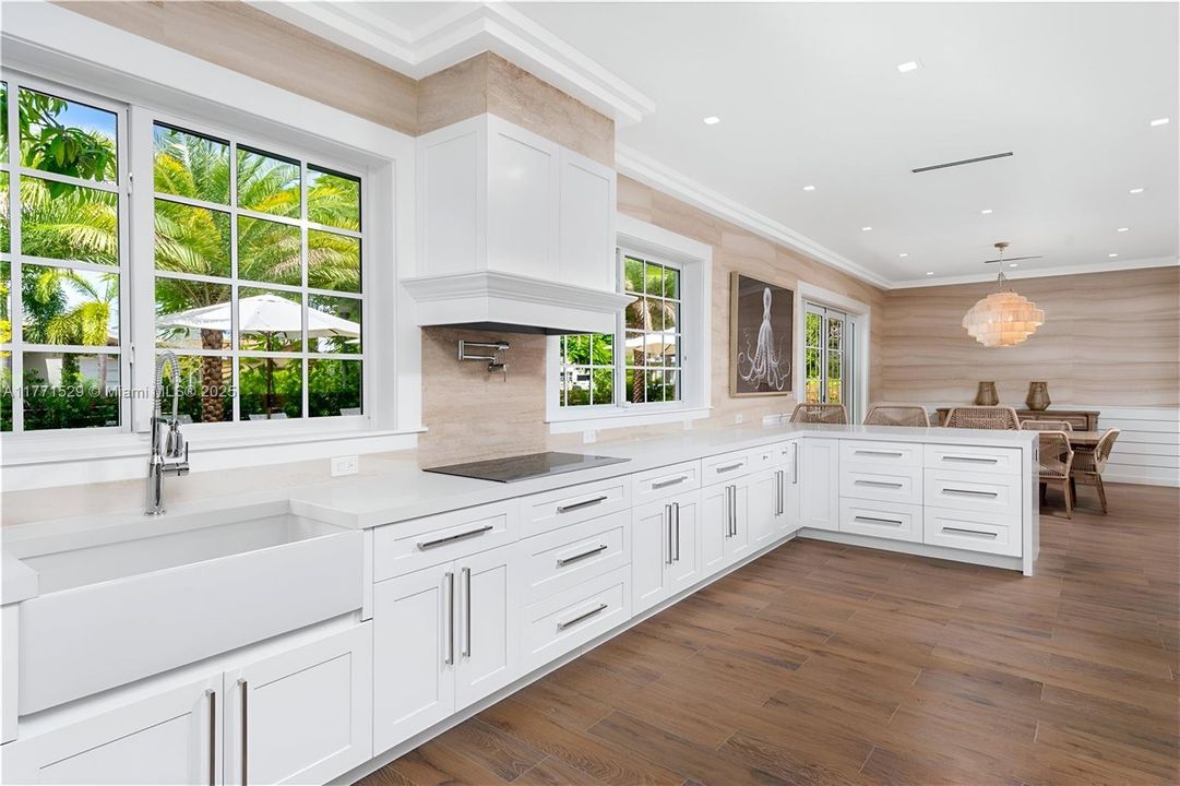 For Sale: $4,100,000 (3 beds, 3 baths, 2761 Square Feet)