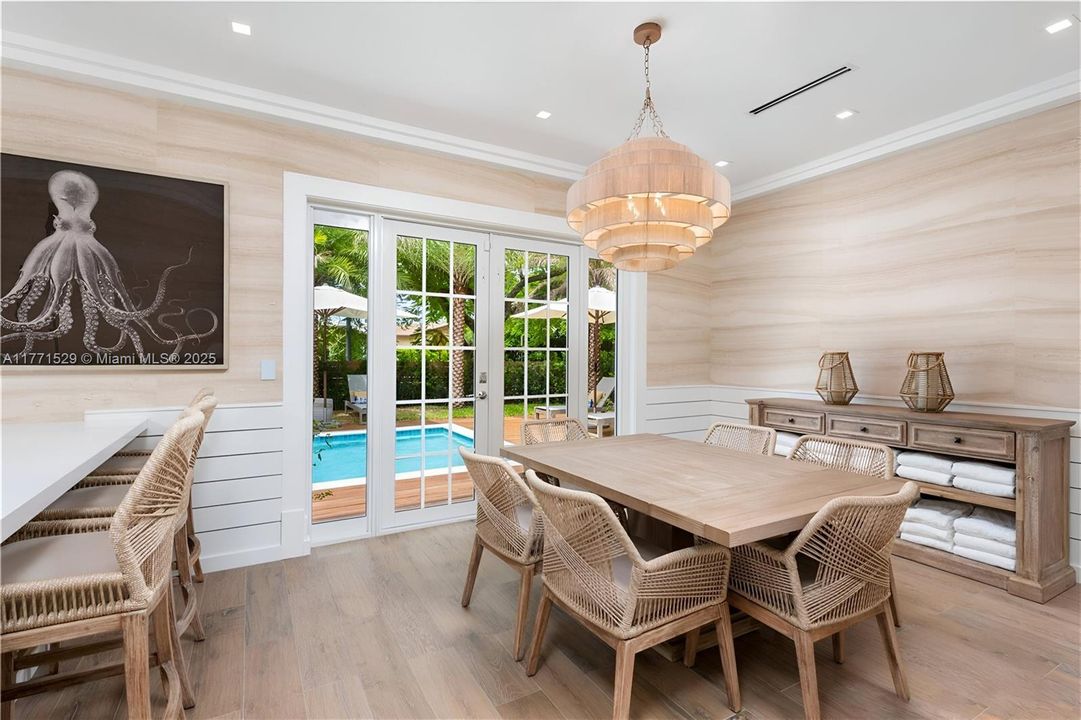 For Sale: $4,100,000 (3 beds, 3 baths, 2761 Square Feet)