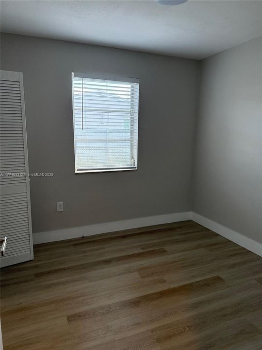 Recently Rented: $2,425 (3 beds, 1 baths, 920 Square Feet)