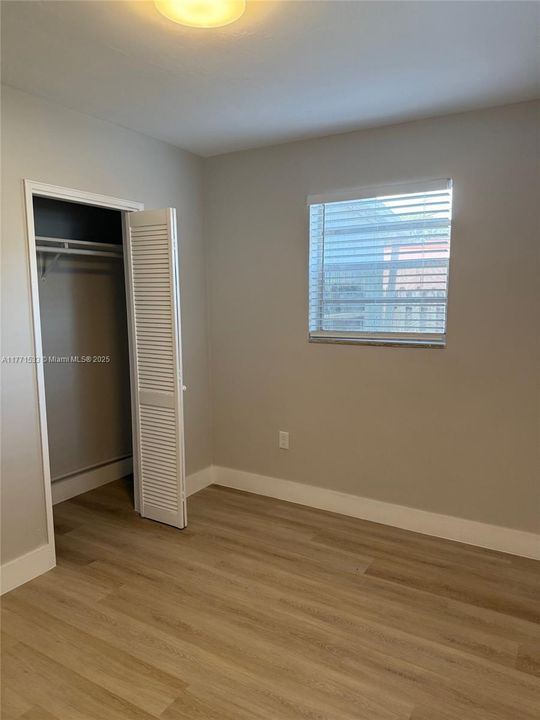 Recently Rented: $2,425 (3 beds, 1 baths, 920 Square Feet)