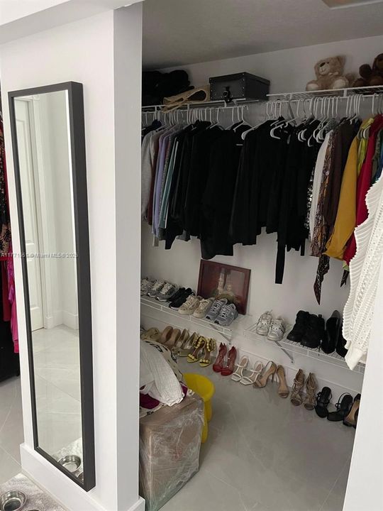 For Sale: $539,000 (3 beds, 2 baths, 1700 Square Feet)