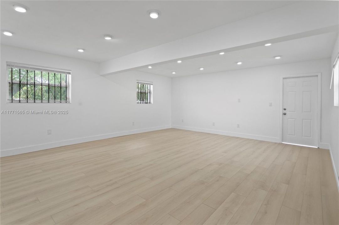 Недавно арендовано: $4,300 (4 спален, 2 ванн, 1588 Квадратных фут)