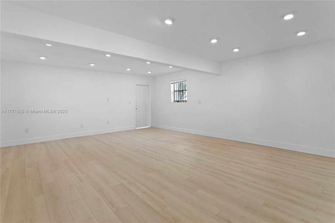 Недавно арендовано: $4,300 (4 спален, 2 ванн, 1588 Квадратных фут)