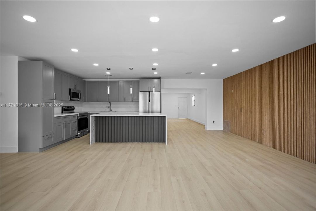 Недавно арендовано: $4,300 (4 спален, 2 ванн, 1588 Квадратных фут)