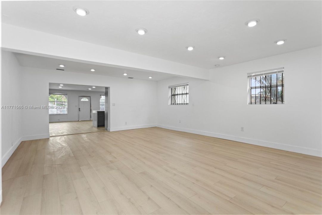 Недавно арендовано: $4,300 (4 спален, 2 ванн, 1588 Квадратных фут)