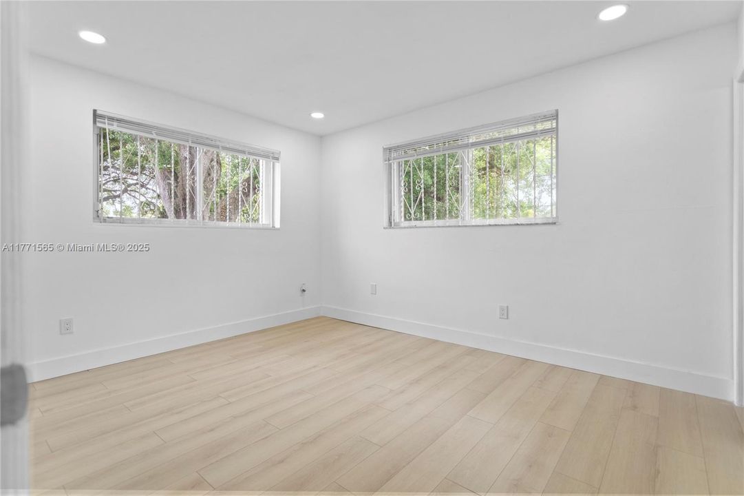 Недавно арендовано: $4,300 (4 спален, 2 ванн, 1588 Квадратных фут)