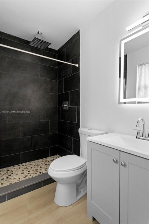 Недавно арендовано: $4,300 (4 спален, 2 ванн, 1588 Квадратных фут)