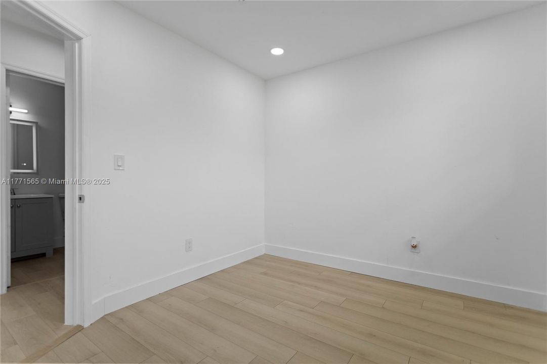 Недавно арендовано: $4,300 (4 спален, 2 ванн, 1588 Квадратных фут)