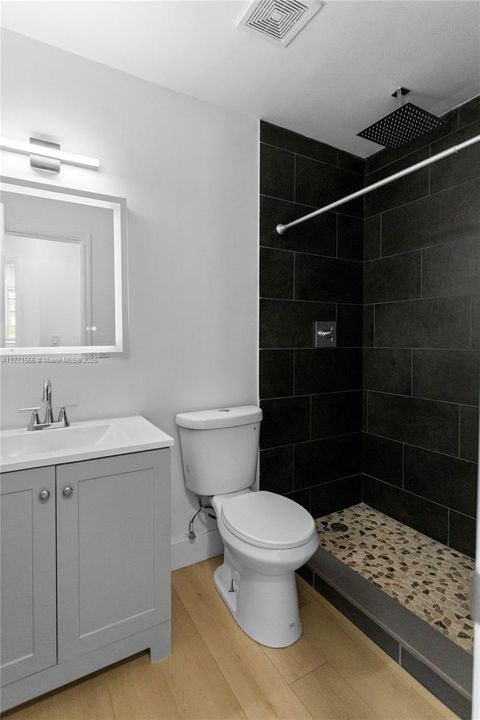 Недавно арендовано: $4,300 (4 спален, 2 ванн, 1588 Квадратных фут)