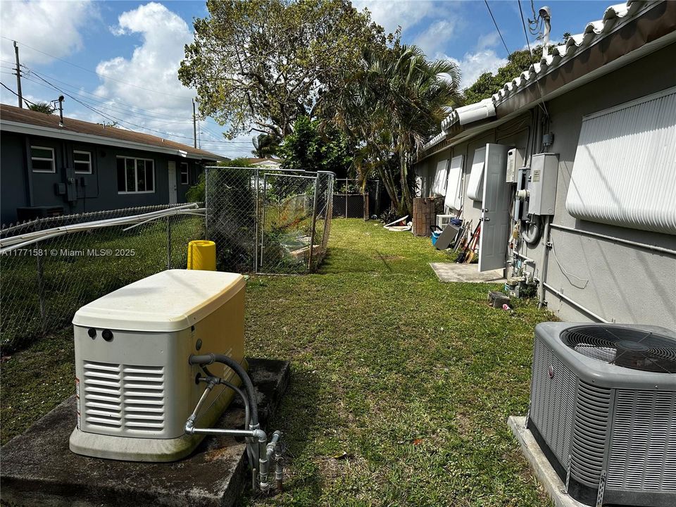 Recently Sold: $454,900 (2 beds, 1 baths, 1452 Square Feet)