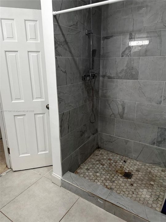 Recently Sold: $454,900 (2 beds, 1 baths, 1452 Square Feet)