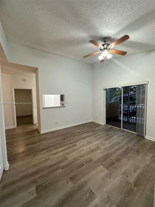 Recently Rented: $2,200 (2 beds, 2 baths, 807 Square Feet)