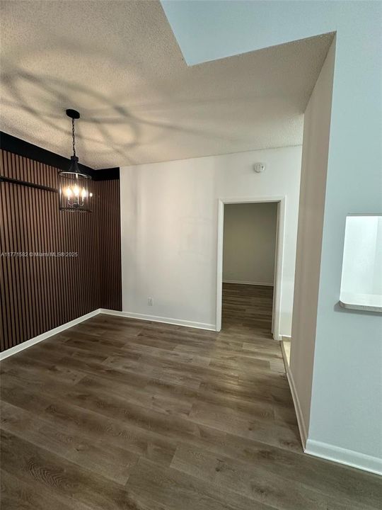 Recently Rented: $2,200 (2 beds, 2 baths, 807 Square Feet)