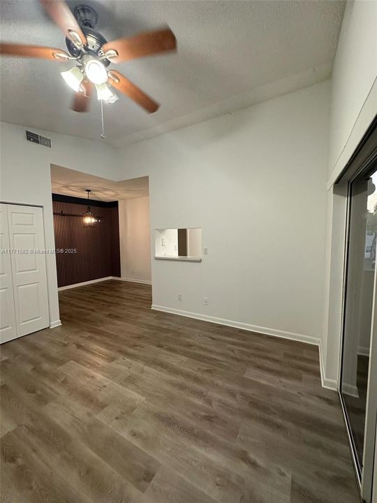 Recently Rented: $2,200 (2 beds, 2 baths, 807 Square Feet)