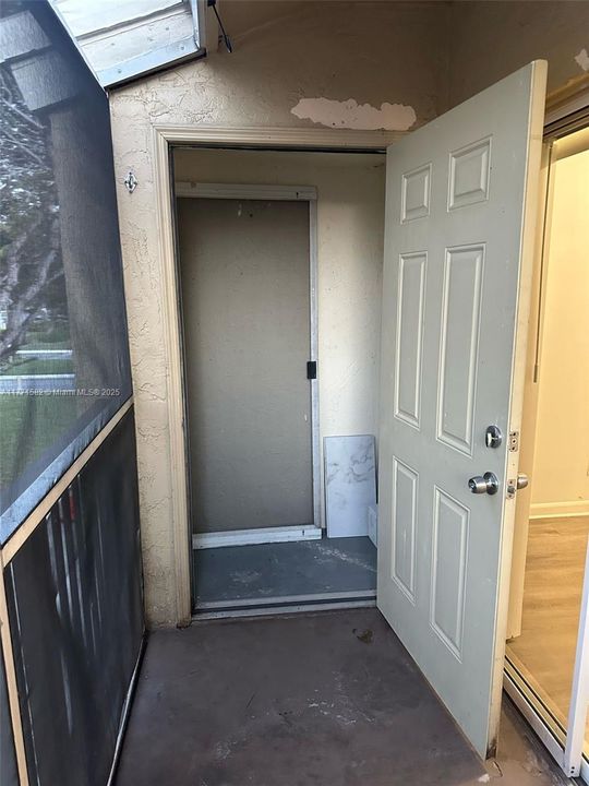 Recently Rented: $2,200 (2 beds, 2 baths, 807 Square Feet)