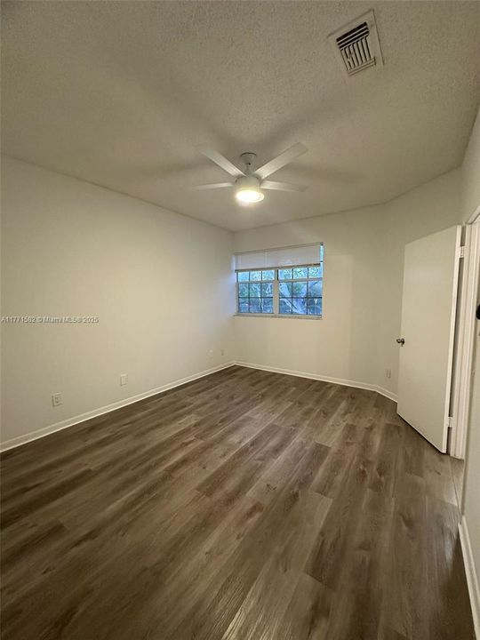 Recently Rented: $2,200 (2 beds, 2 baths, 807 Square Feet)
