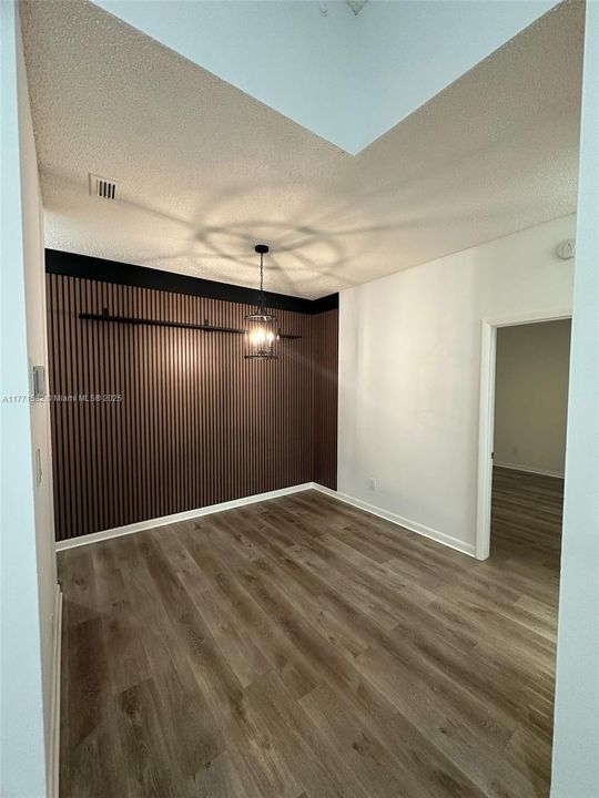 Recently Rented: $2,200 (2 beds, 2 baths, 807 Square Feet)