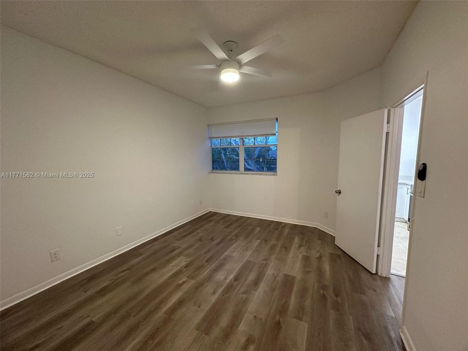 Recently Rented: $2,200 (2 beds, 2 baths, 807 Square Feet)