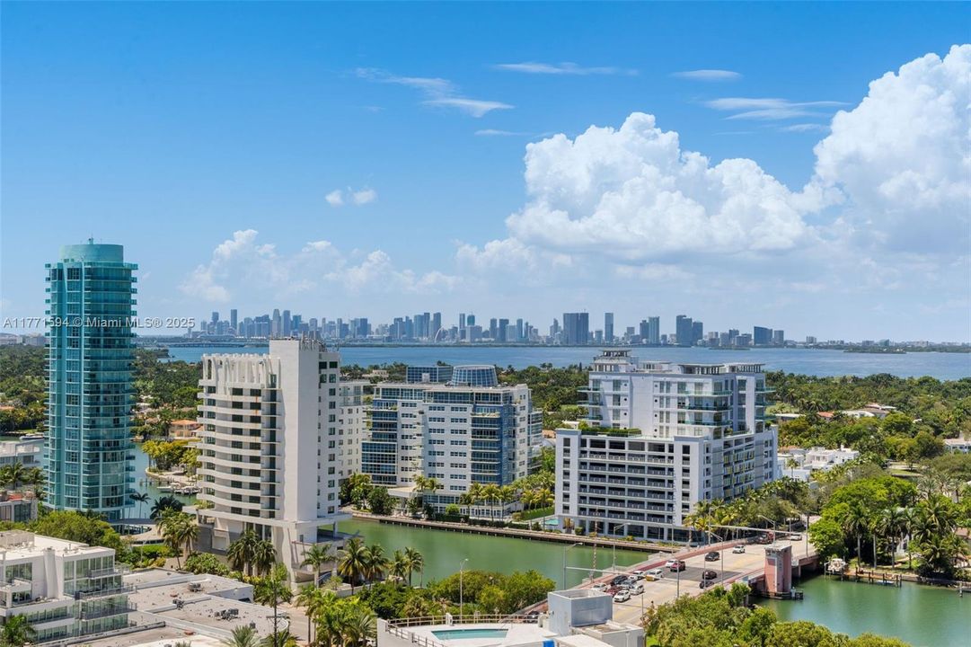 Vendido Recientemente: $1,499,000 (2 camas, 2 baños, 1322 Pies cuadrados)