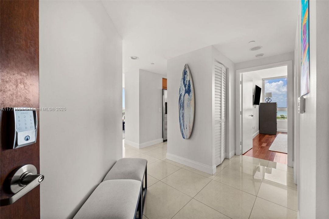 Vendido Recientemente: $1,499,000 (2 camas, 2 baños, 1322 Pies cuadrados)