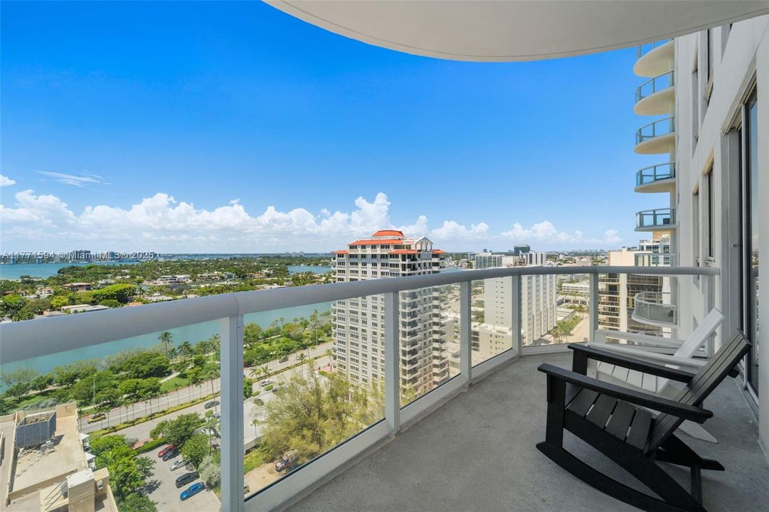 Vendido Recientemente: $1,499,000 (2 camas, 2 baños, 1322 Pies cuadrados)