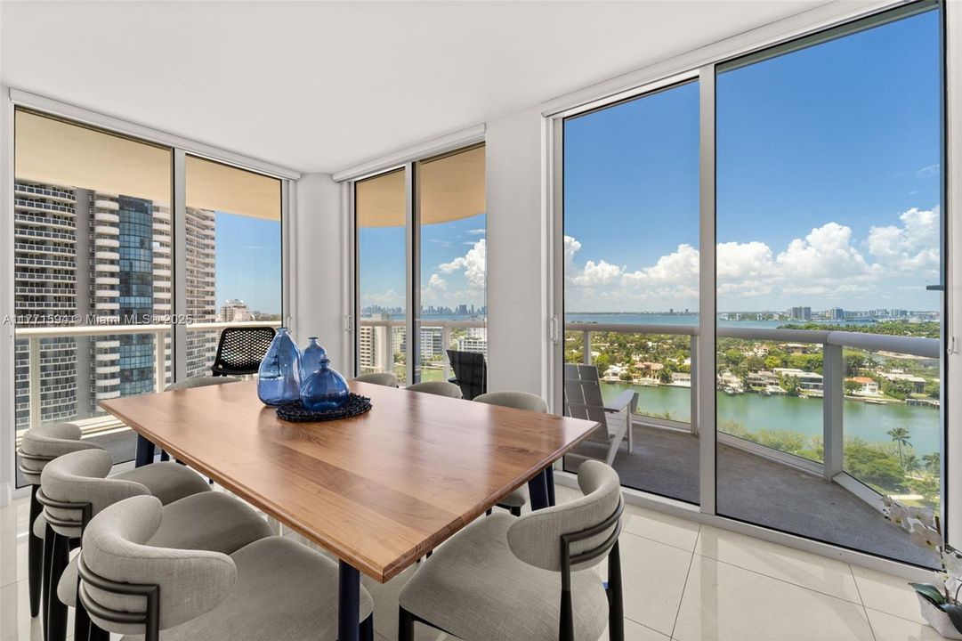 Vendido Recientemente: $1,499,000 (2 camas, 2 baños, 1322 Pies cuadrados)