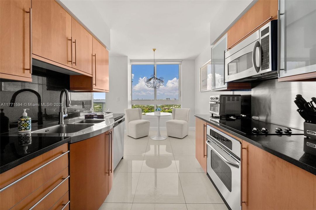 Vendido Recientemente: $1,499,000 (2 camas, 2 baños, 1322 Pies cuadrados)