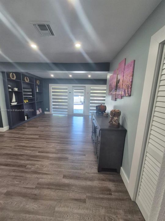 Recently Rented: $3,500 (3 beds, 2 baths, 1030 Square Feet)