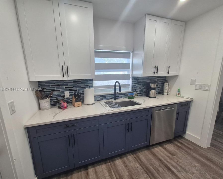 Recently Rented: $3,500 (3 beds, 2 baths, 1030 Square Feet)