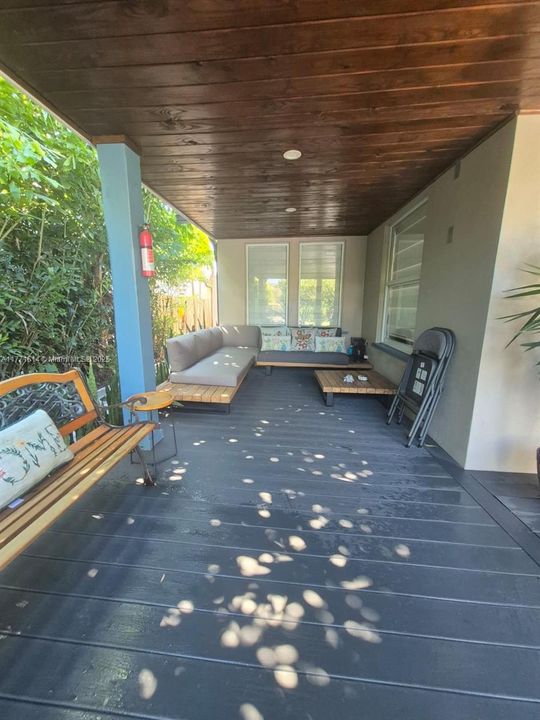 Recently Rented: $3,500 (3 beds, 2 baths, 1030 Square Feet)