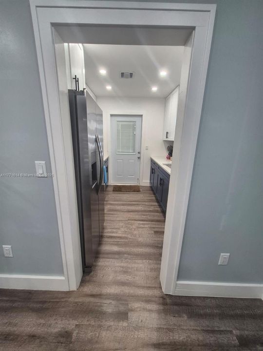 Recently Rented: $3,500 (3 beds, 2 baths, 1030 Square Feet)