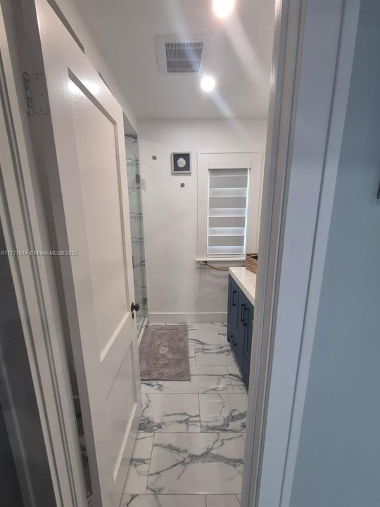 Recently Rented: $3,500 (3 beds, 2 baths, 1030 Square Feet)