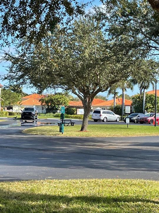 For Sale: $290,000 (3 beds, 2 baths, 1062 Square Feet)