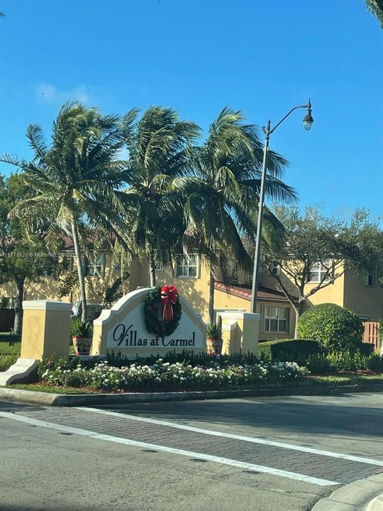 For Sale: $290,000 (3 beds, 2 baths, 1062 Square Feet)