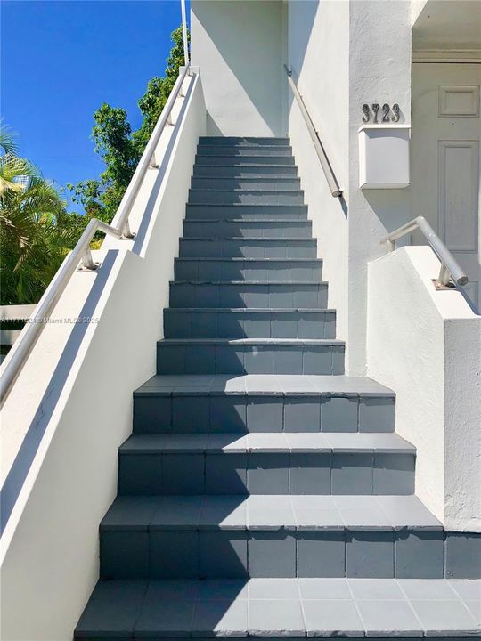 Recently Rented: $2,600 (2 beds, 1 baths, 1492 Square Feet)