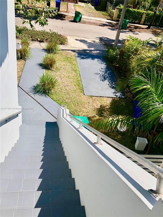 Recently Rented: $2,600 (2 beds, 1 baths, 1492 Square Feet)