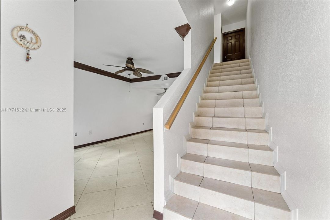 Recently Rented: $2,500 (2 beds, 2 baths, 1036 Square Feet)