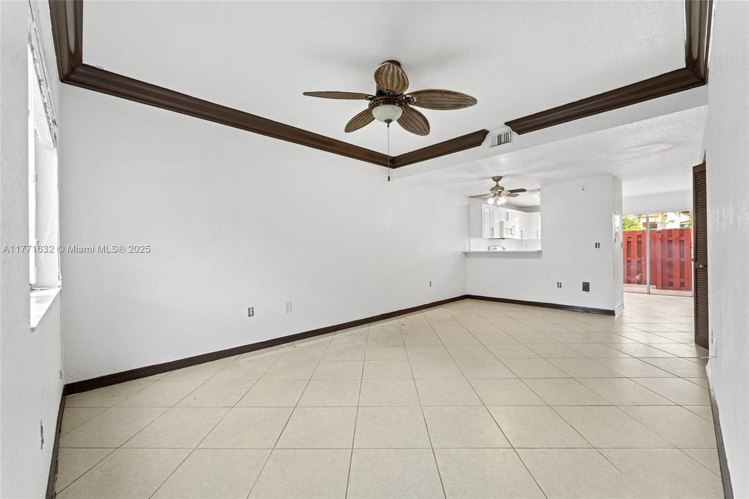 Recently Rented: $2,500 (2 beds, 2 baths, 1036 Square Feet)