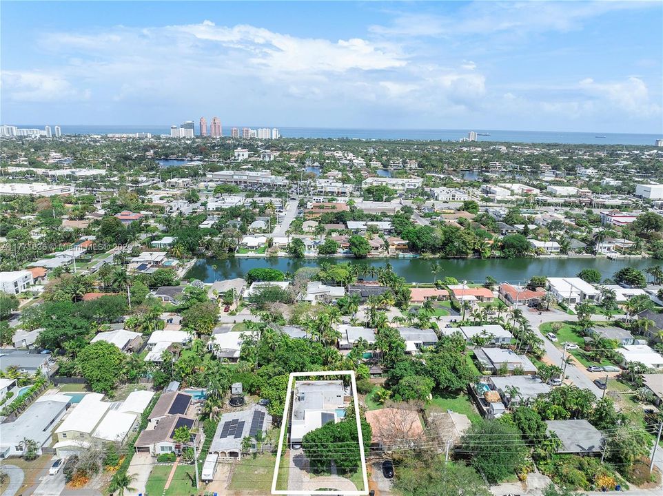 Vendido Recientemente: $1,550,000 (3 camas, 2 baños, 2242 Pies cuadrados)