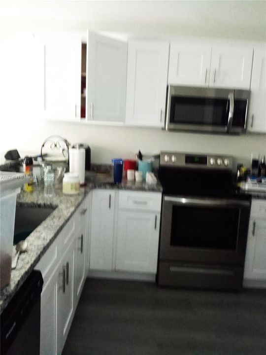 Recently Sold: $269,500 (3 beds, 2 baths, 1335 Square Feet)