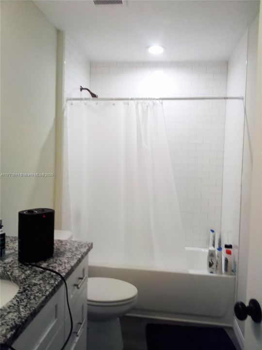 Recently Sold: $269,500 (3 beds, 2 baths, 1335 Square Feet)