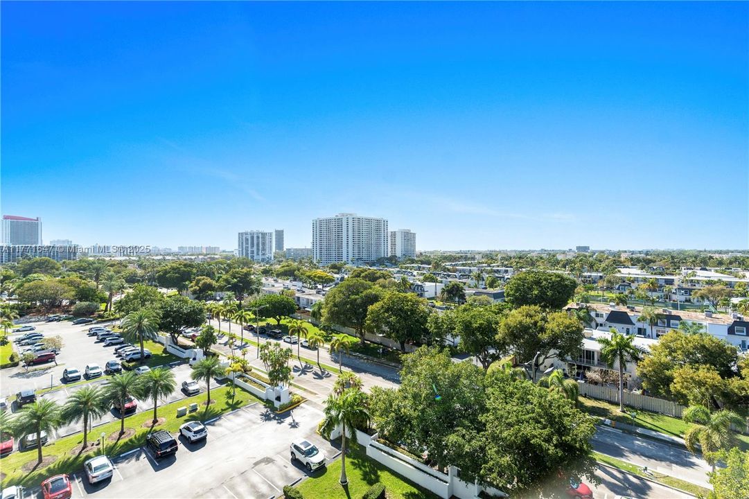 Recently Rented: $3,000 (2 beds, 2 baths, 1430 Square Feet)