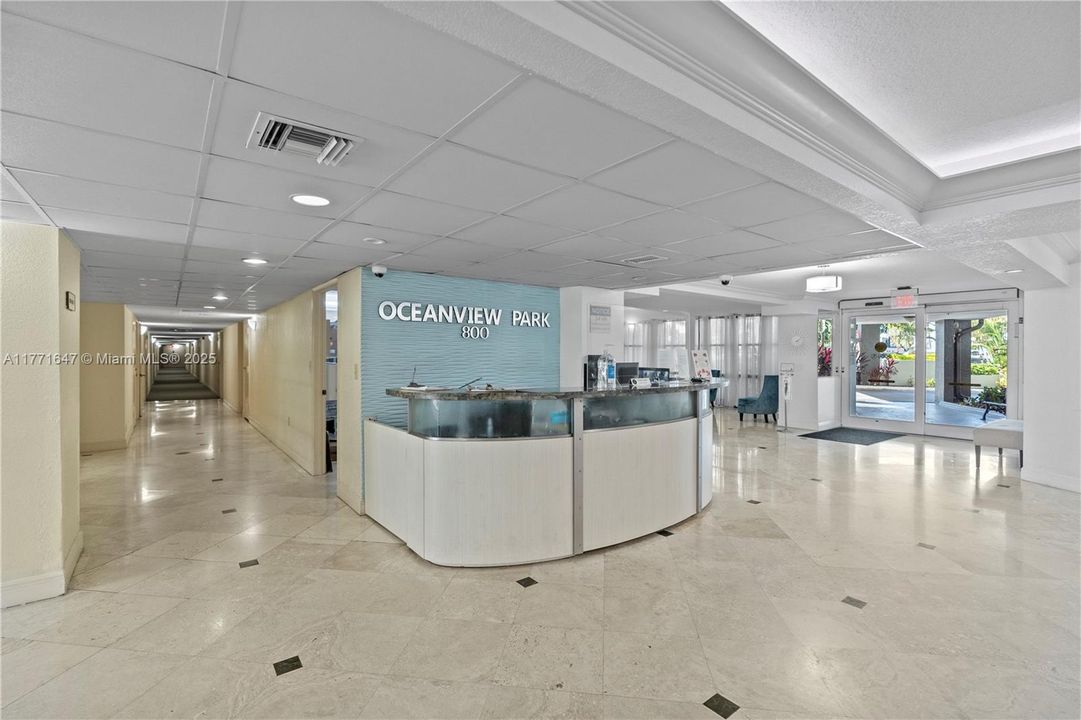 Recently Rented: $3,000 (2 beds, 2 baths, 1430 Square Feet)