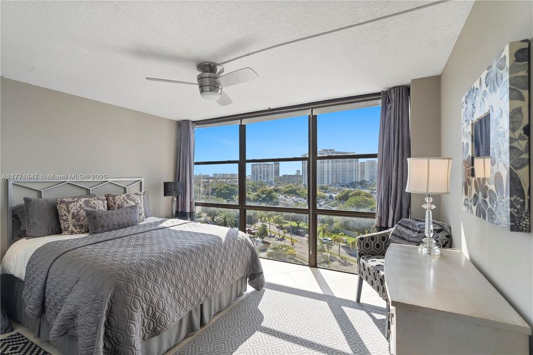 Recently Rented: $3,000 (2 beds, 2 baths, 1430 Square Feet)